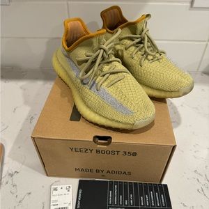 SOLD 🌟 Yeezy Boost 350 V2